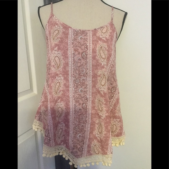 ❌DONATED❌Rose Pink Paisley Pom Pom Hem Top - Picture 4 of 9